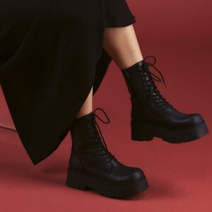 Unif Aux Boot